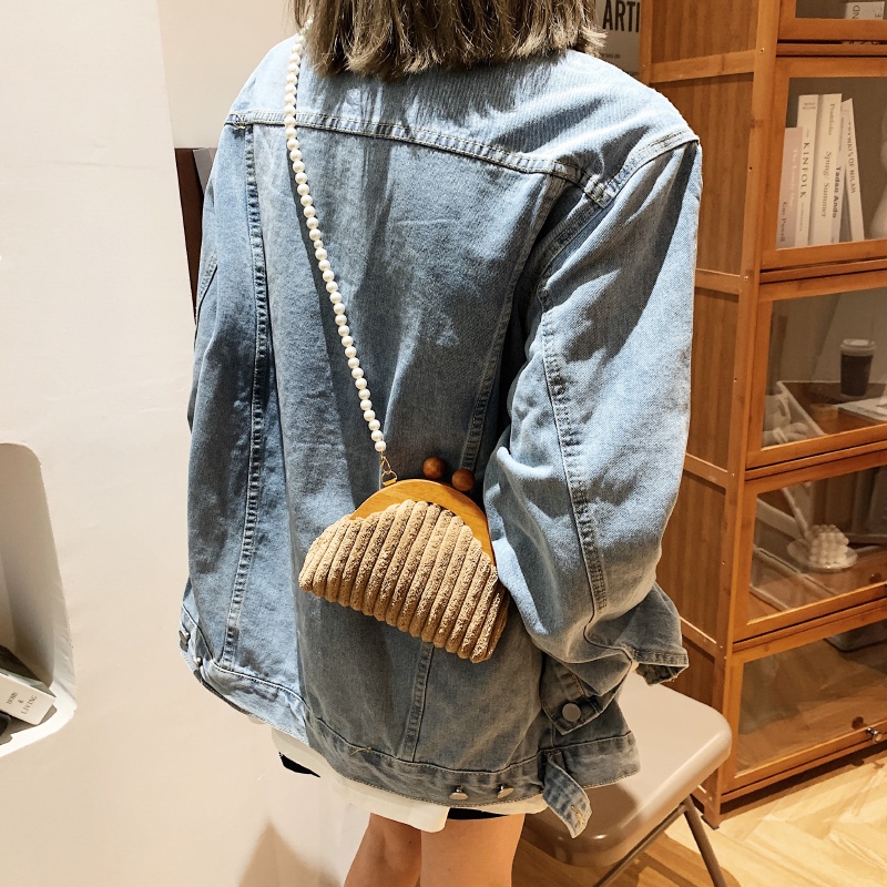 Túi Đeo JASMIN NOIR Chéo Mini Hình Vỏ Sò Vải Nhung Phối Nhung Đính Ngọc Trai Thời Trang Cho Nữ