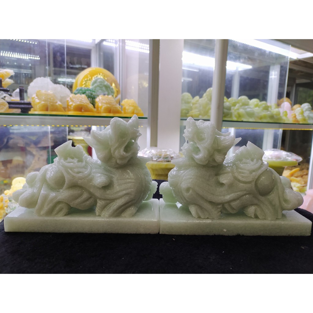 Cặp tỳ hưu đá màu trắng xanh tài lộc điêu khắc tinh xảo, may mắn, chạm đường nét tỉ mỉ, khá thịnh hành