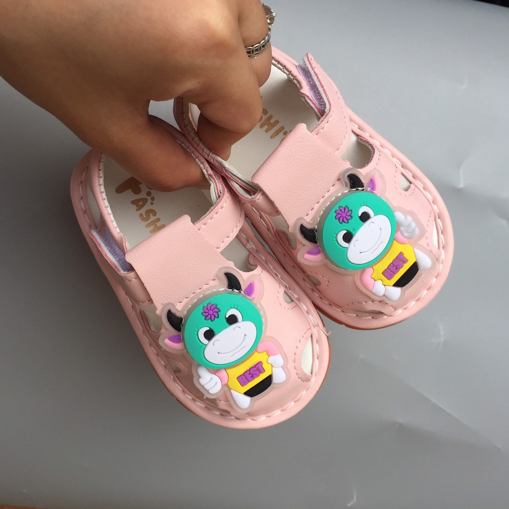 Sandal cho bé - dép rọ tập đi cho bé quai da, đế PU có honhg con trâu có đèn led cho bé trai, bé gái 2039
