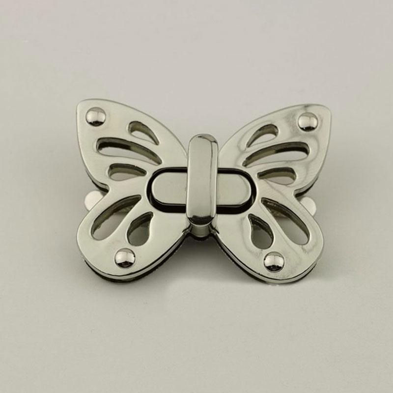 Khóa kim loại hình bướm thích hợp trang trí túi xách