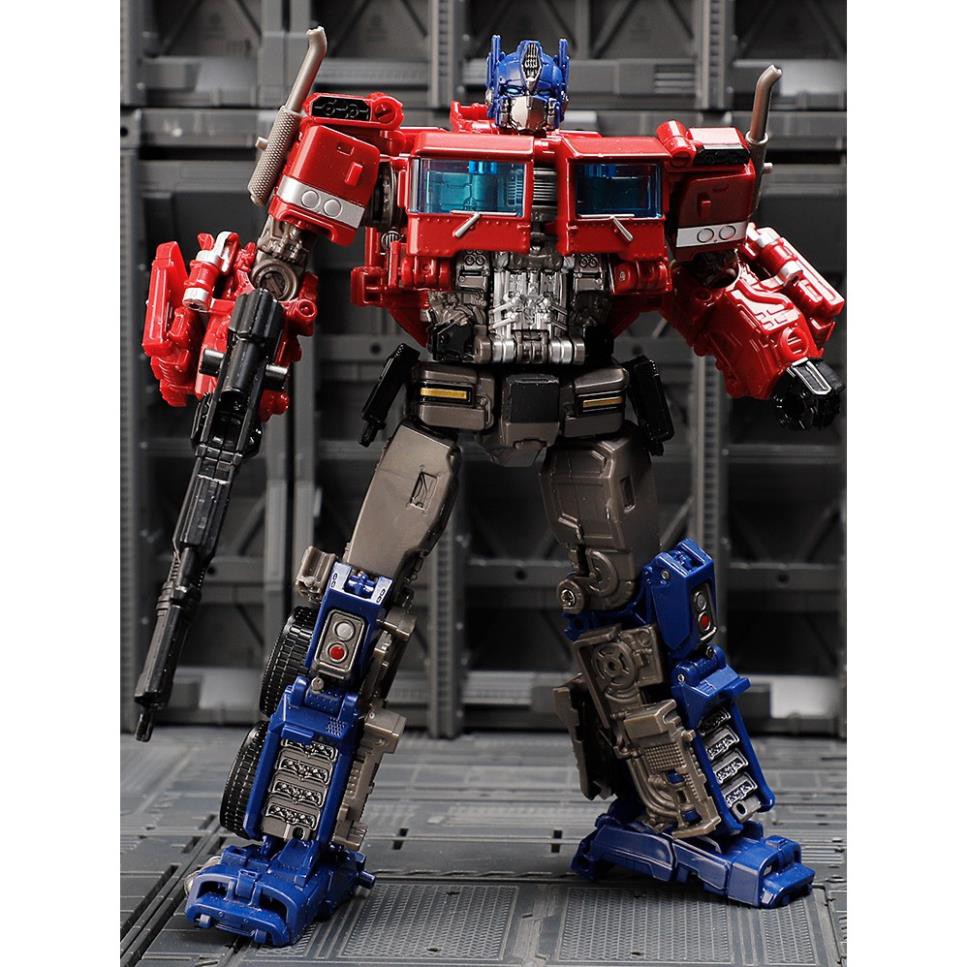 Mô hình robot Star Commander