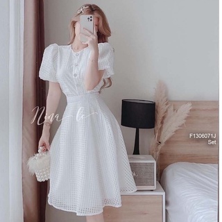 Set ren ô có lót áo nút cổ tròn tay bồng+ chân váy xòe cực xinh!