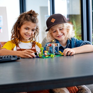 LEGO Minecraft 21158 Vườn Gấu Trúc