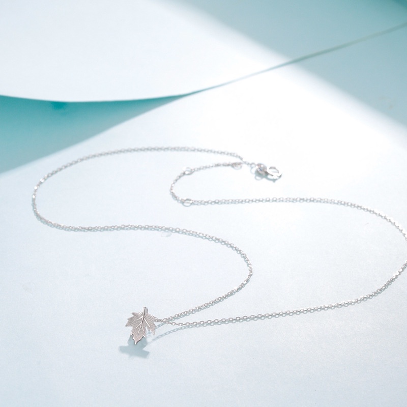 Vòng Cổ Lá Phong Nhỏ Nhắn Thanh Lịch Phong Cách Hàn Quốc Cho Nữ DB2677 Bảo Ngọc Jewelry