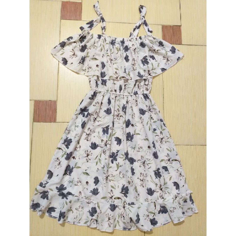 Đầm bẹt vai có dây bèo hoa size S-M thanh lý