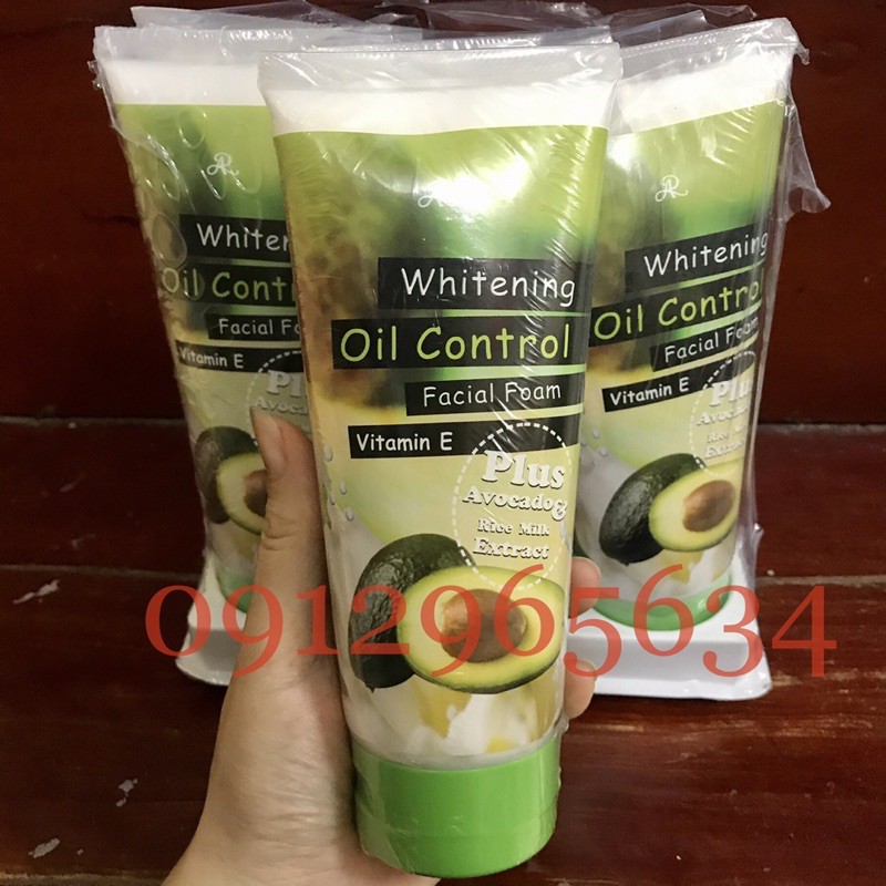 Sữa rửa mặt bơ Thái Lan chiết xuất từ bơ tươi hoàn toàn tự nhiên cho da sạch dịu nhẹ 210g