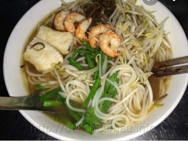 Củ Ngãi bún nấu nước lèo Cà Mau