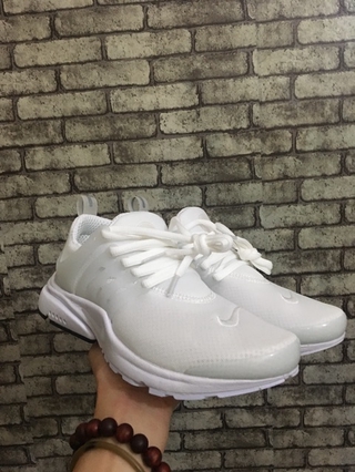 Giày presto white