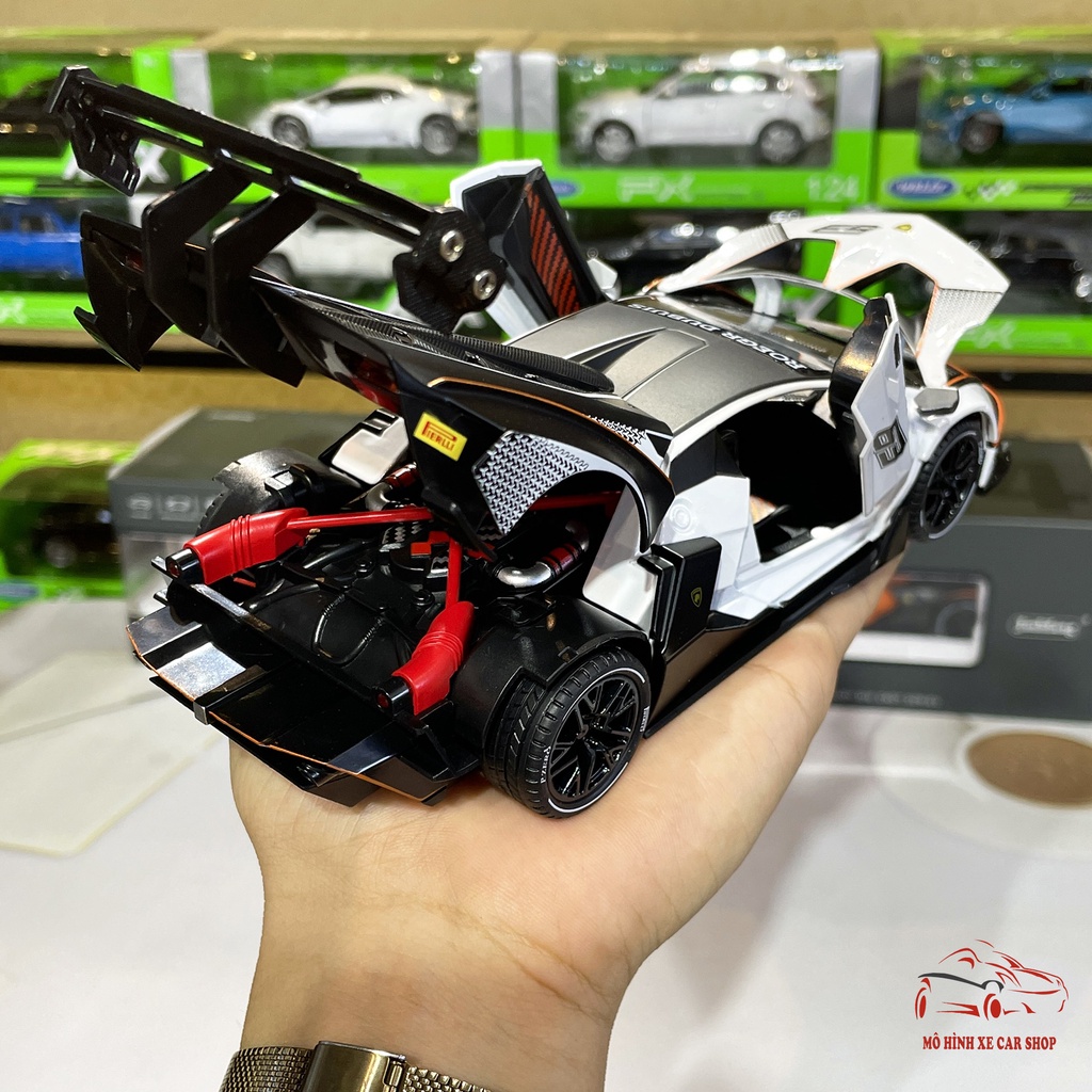 Mô hình xe hợp kim Lamborghini Essenza SCV12 tỉ lệ 1:24 hãng JINLIFANG 2 màu
