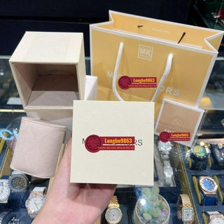 Hộp đồng hồ Michle kors mk vuông màu trắng có kèm túi và sổ thông tin hãng