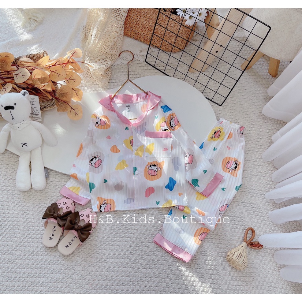 Bộ gấm satin bò sữa size nhỡ bé gái