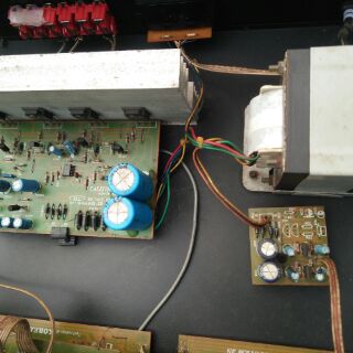 Amply WATASHI chạy 4 sò.
