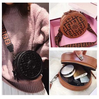 Túi Fendi hộp tròn hottrend 2019