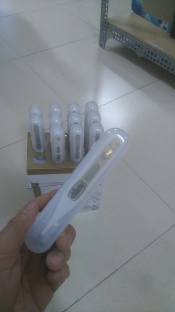 Nhiệt kế điện tử Chicco mẫu mới chính hãng