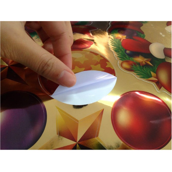 Decal Trang Trí Noel Vòng Nguyệt Quế Ấn Tượng (Ánh Nhũ)