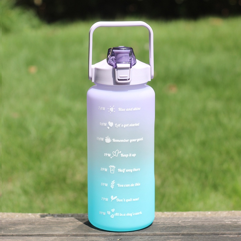 Bình Đựng Nước 2L Có Vạch Chia Báo Giờ Uống Nước Dễ Thương - Có Quai Xách, Có Ống Hút Khi Bật Nắp