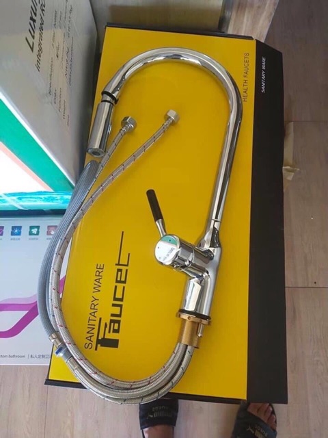 Vòi rửa bát rút nóng lạnh