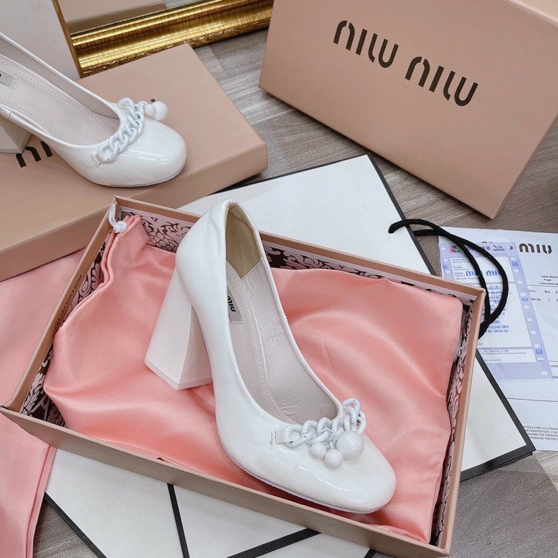 Sandal Miumiu