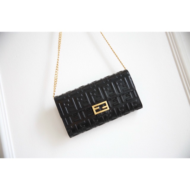 Túi đeo chéo cầm tay Clutch 3D khoá chữ nhật logo in chìm da thật fullbox có hộp