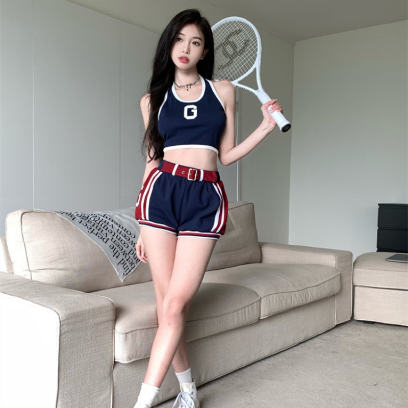 Bộ Đồ Thể Thao Áo Cổ Yếm Phối Quần Short Dáng Rộng Lưng Cao Thời Trang Mùa Hè Cho Nữ