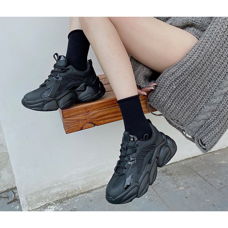GIÀY SNEAKERS NỮ TRẮNG ĐEN. KIỂU DÁNG TRẺ TRUNG NĂNG ĐỘNG. ĐỘN ĐẾ 5CM CHIỀU CAO. | BigBuy360 - bigbuy360.vn