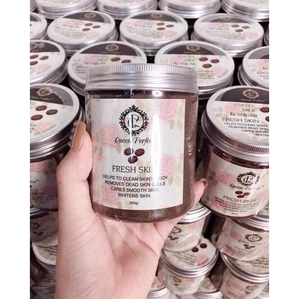 - Tẩy da chết chiết xuất 100% tự nhiên ( hạt cafe và sữa non) thích hợp với ngay cả mẹ bầu và da nhạy cảm.