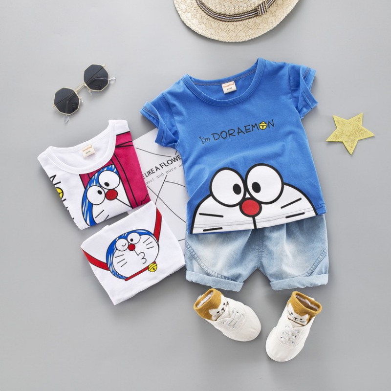 Set áo thun ngắn tay cổ tròn in hình doraemon và quần short denim xinh xắn cho bé