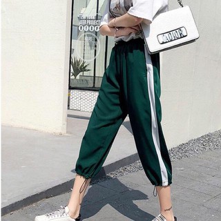 .... Quần jogger nữ có bo rút ở chân Siêu phâm