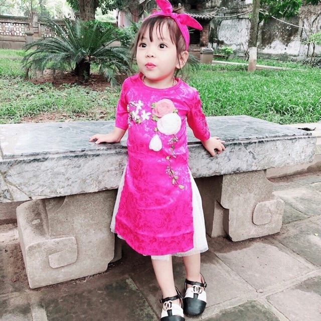 Áo dài cách tân cho bé gái