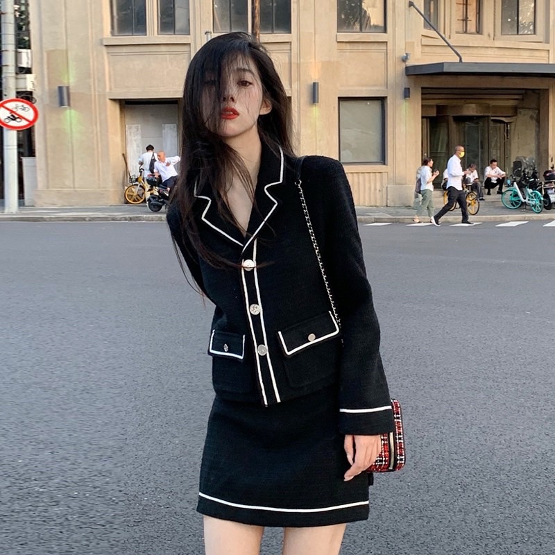 Áo dạ ngắn cổ vest chạy viền trắng cúc đồng túi hộp tay dài trẻ trung mix chân váy hoặc váy đều đẹp chất dạ lì mềm | BigBuy360 - bigbuy360.vn