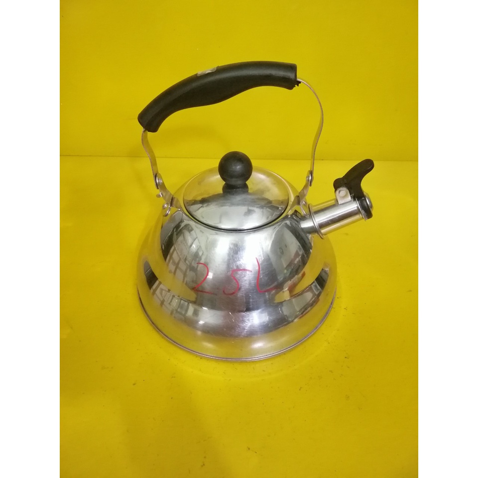 Ấm inox có còi hú nội địa Nhật (2.5L) (408), Dùng được bếp từ