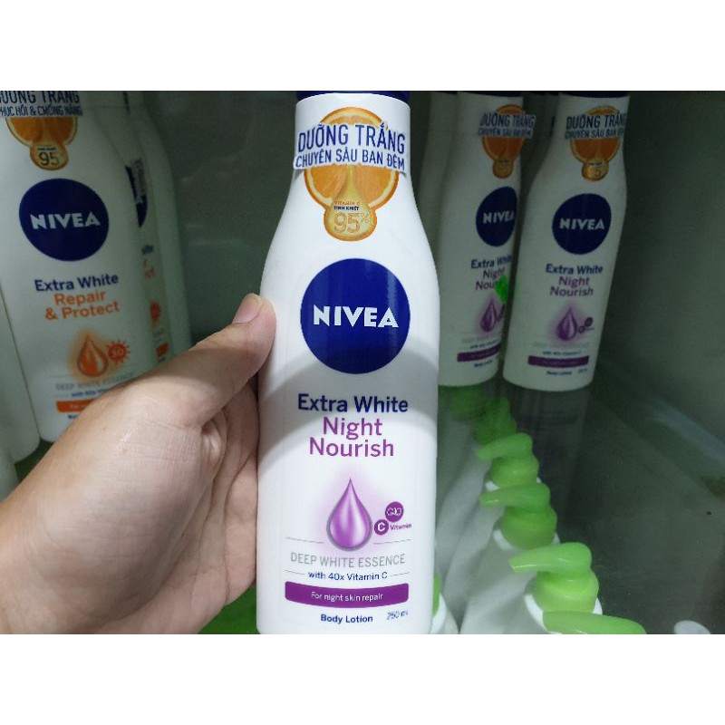 Dưỡng thể trắng da ban đêm NIVEA Extra White Night Nourish