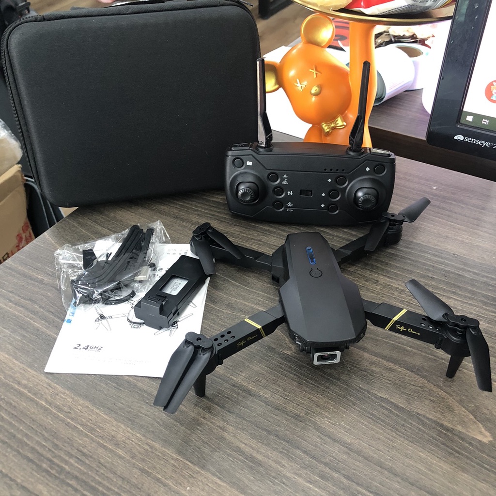 Flycam E88 mini giá rẻ có điều khiển từ xa drone 4k , 2 camera 4K, pin 1800mah