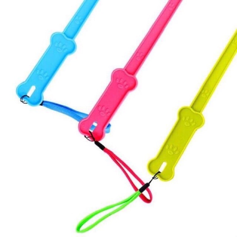 QUE TÉT ĐÍT HÌNH BÀN TAY CHO CHÓ MÈO