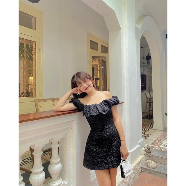Set váy đen gấm hoa trễ vai💕