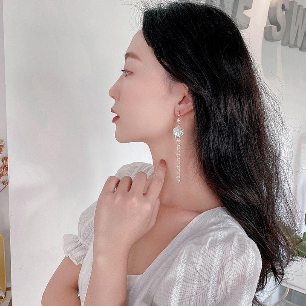Khuyên Tai Hình Bông Hoa Đính Ngọc Trai Thời Trang Dành Cho Nữ