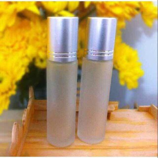 Dầu dừa dưỡng môi dạng lăn