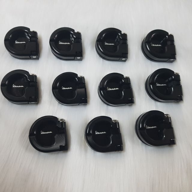 Móc treo nhôm cnc lắp cho vespa sprint , prima , lx , móc treo khoen lỗ bắt ốc phía sau chắc chắn và tiện dụng