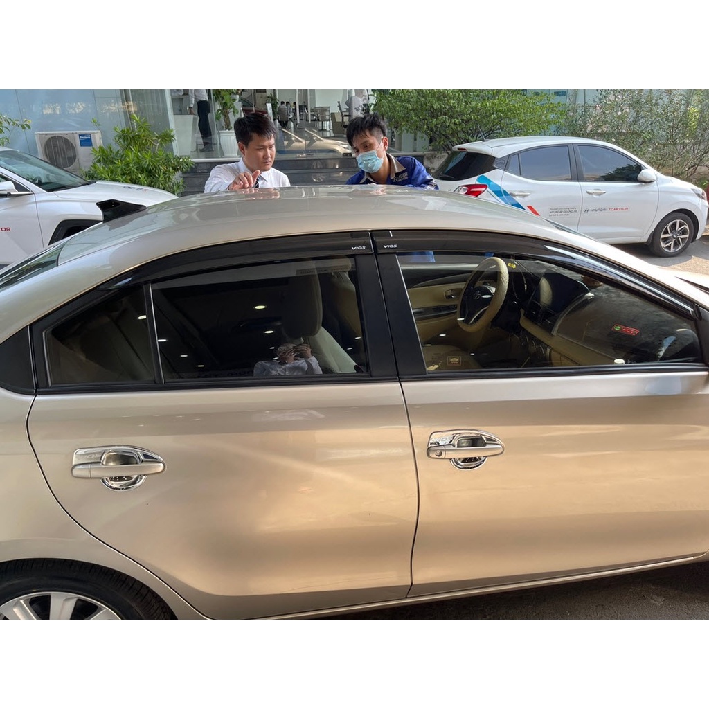 Vè che mưa đen xe Toyota Vios 2007-2023
