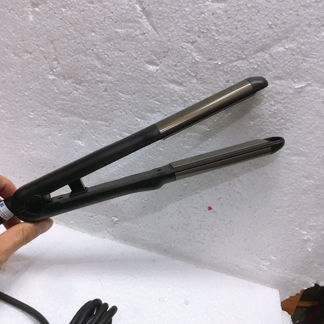 Máy tạo kiểu tóc đă năng 2in1