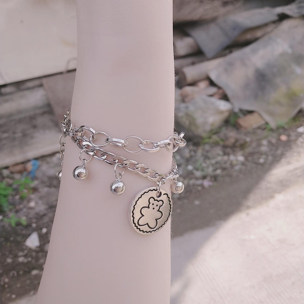 Vòng tay kim loại gắn hình gấu dễ thương C135