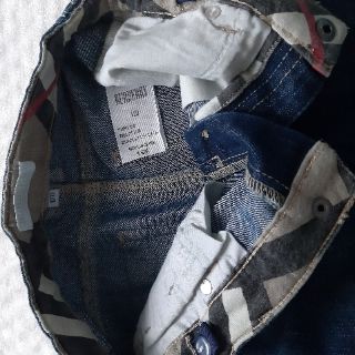 Quần jean Burberry bé trai