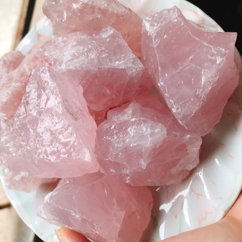 Mua 1 tặng 1 đá thô rose quartz thanh tẩy bài tarot tặng đá thô vụn ngẫu nhiên