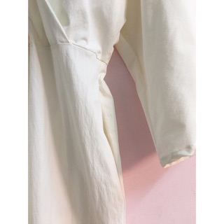 Đầm body cổ vạt chéo