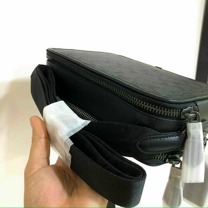 Túi Coach Charter Crossbody for men