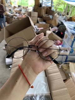Kính tròn nobita