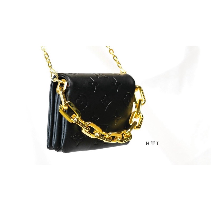 Túi chéo LV hai màu hồng sen và đen fullbox nguyên seal 2 dây size 12cm