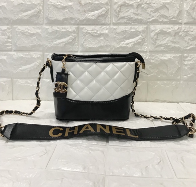 Túi Ngọc Trinh Chael, túi đeo chéo siêu sang