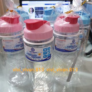 Bình đựng nước Việt Nhật cho học sinh trong mùa dịch