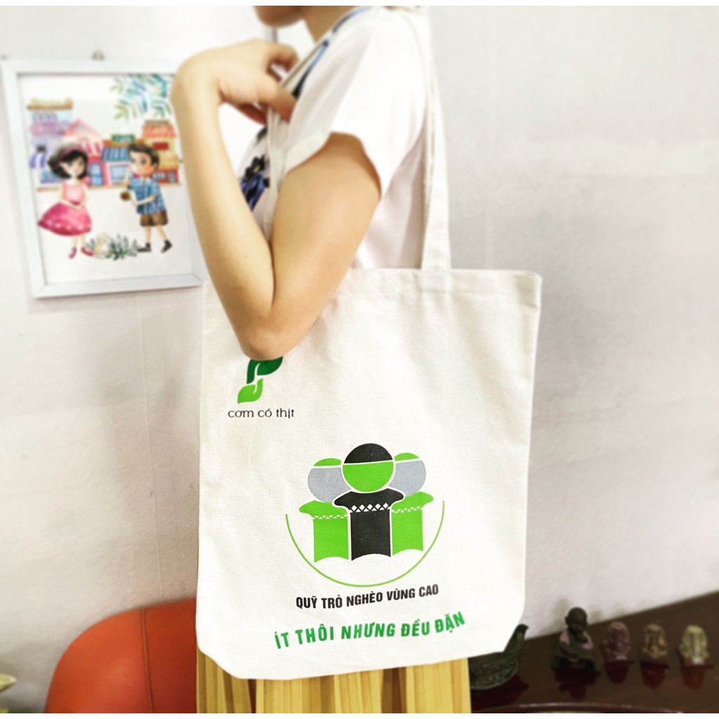 Túi tote vải canvas in logo Quỹ Trò nghèo Vùng cao